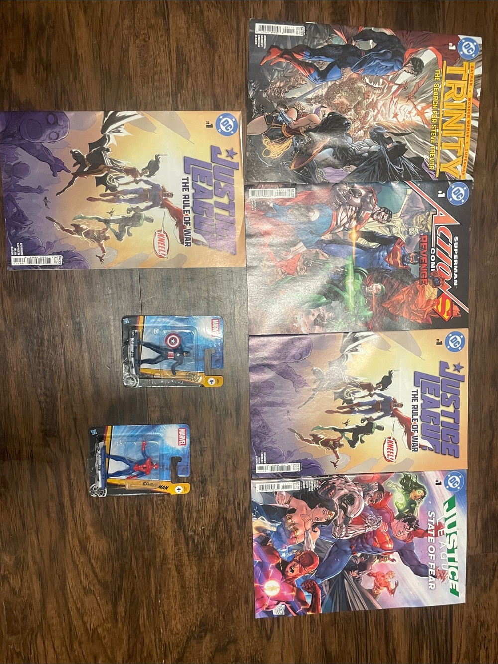 Justice league comic books & marvel toys